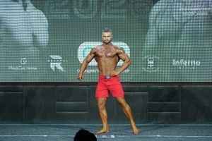 MEN'S PHYSIQUE юниоры